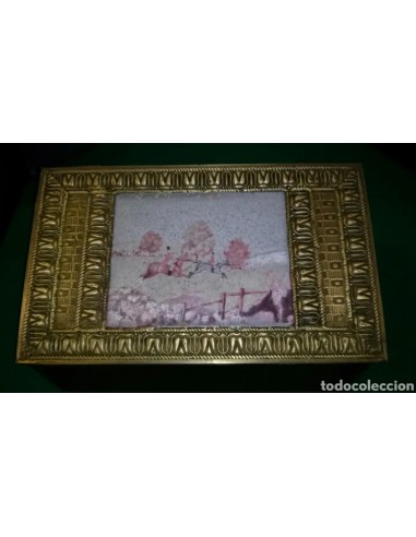 CARBONERA O COFRE DE MADERA Y LATÓN