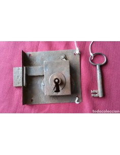 Antigua cerradura con...