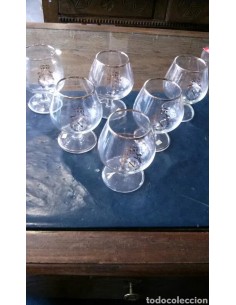 Seis copas de cristal...