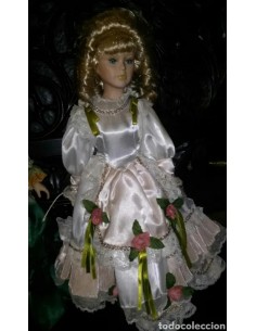 Muñeca con cara, manos y...