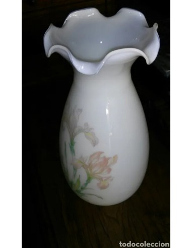 Jarrón de opalina en perfecto estado