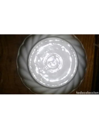 Taza, con sello, 12 y 6,5 cm diámetro...