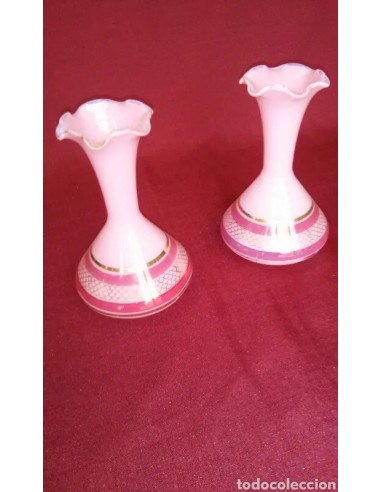 Pareja de jarrones de opalina, color...