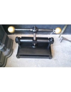 Antigua prensa de imprenta... 2