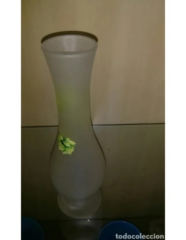 Bonito jarron de opalina