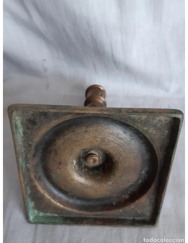 Candelero bronce, diglo XVIII, 16 cm.