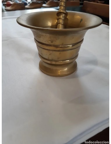 Antiguo almirez, mortero, de bronce