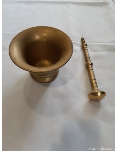 Antiguo almirez, mortero, de bronce