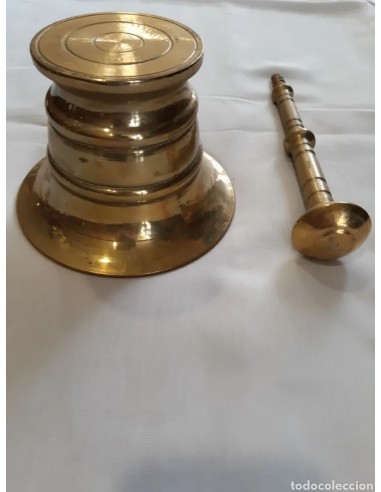 Antiguo almirez, mortero, de bronce