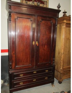 Ropero de caoba