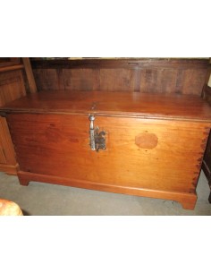 Arcón en madera de cedro