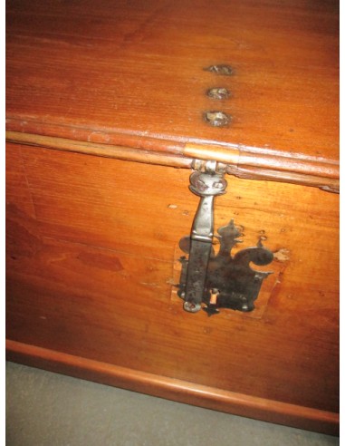 Arcón en madera de cedro