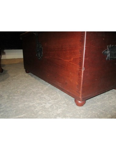 Arca en madera de caoba