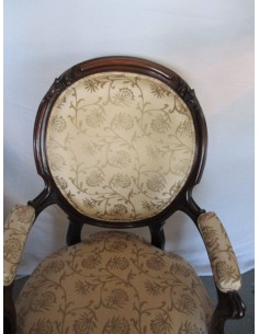 Silla de brazos de viñático 2